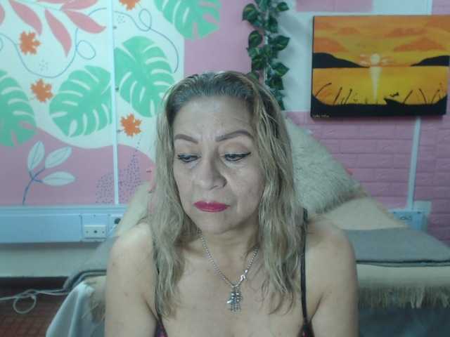 valeria-sexy live cam on BongaCams