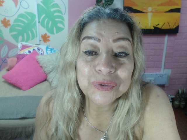 valeria-sexy live cam on BongaCams