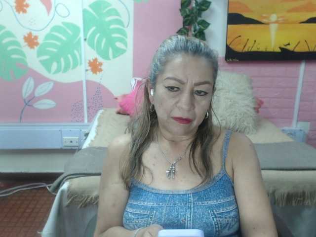 valeria-sexy live cam preview