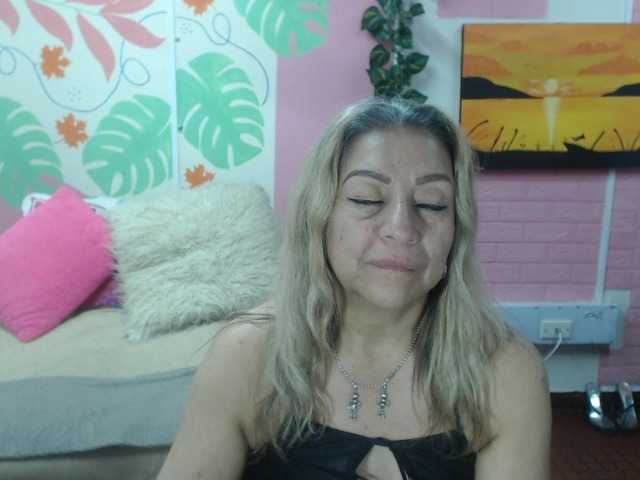 valeria-sexy