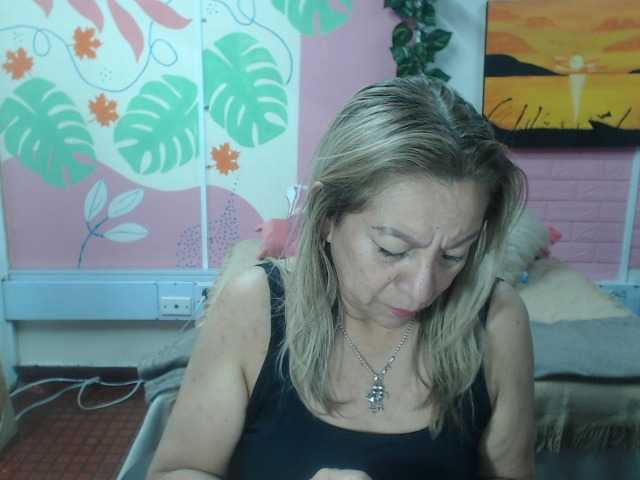 valeria-sexy Live Cam on BongaCams