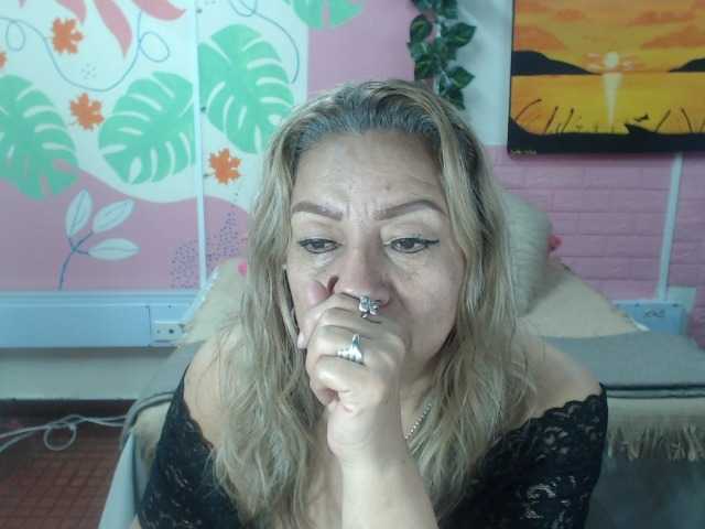 valeria-sexy