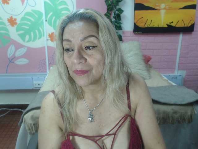 valeria-sexy live cam on BongaCams