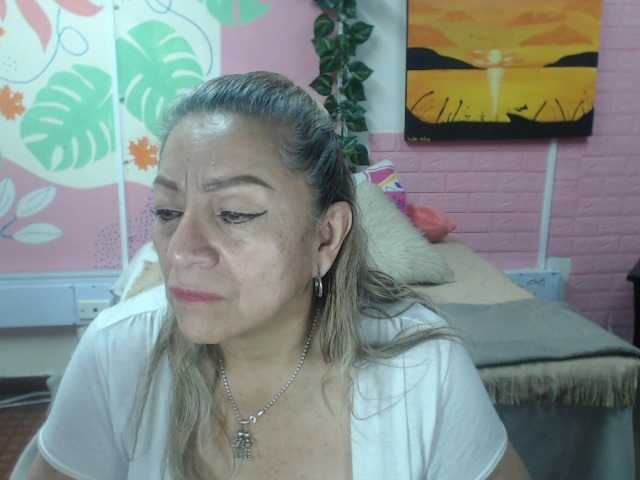 valeria-sexy