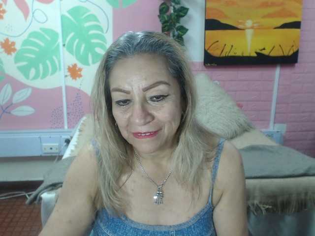 valeria-sexy live cam preview
