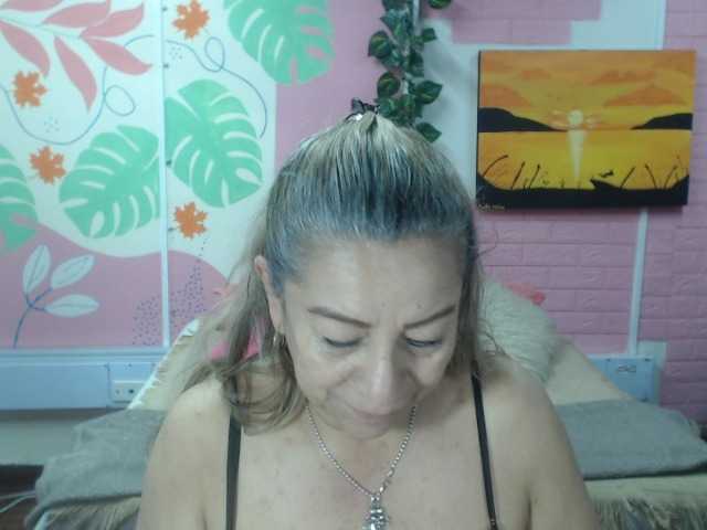 valeria-sexy live cam preview