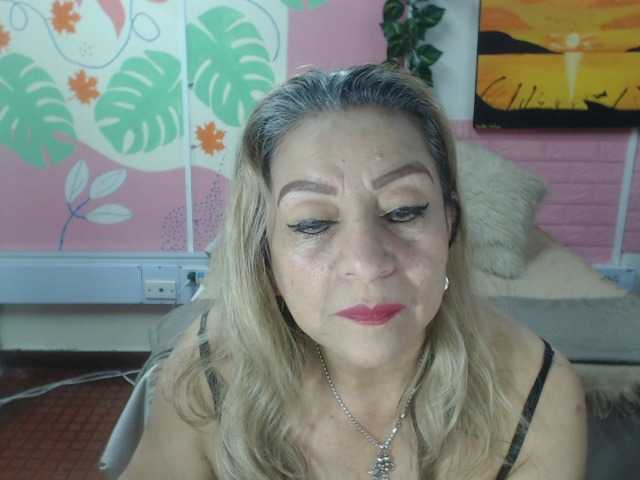 valeria-sexy