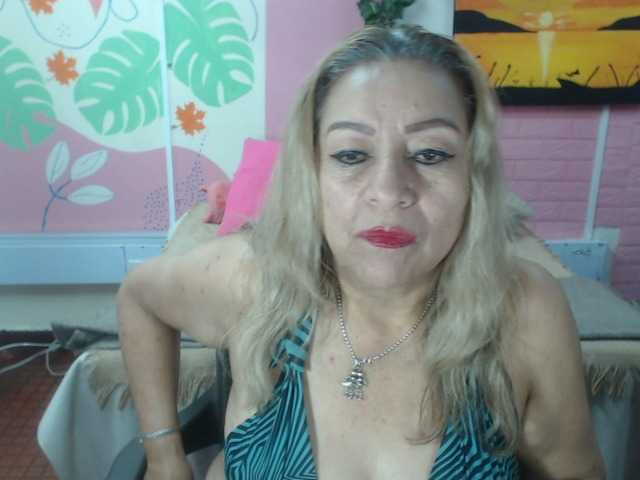 valeria-sexy live cam on BongaCams