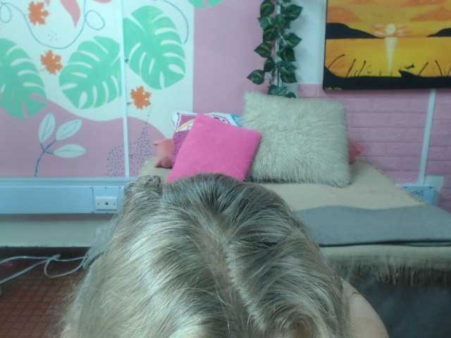 valeria-sexy webcam bongacams model stream image