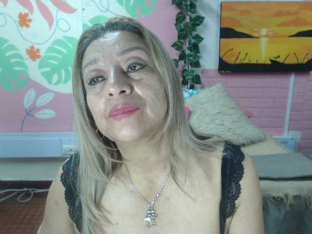 valeria-sexy live webcam show
