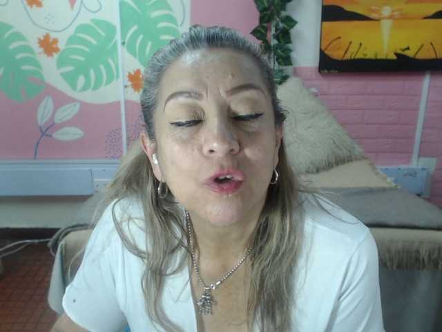 valeria-sexy