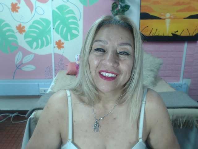 valeria-sexy live webcam show