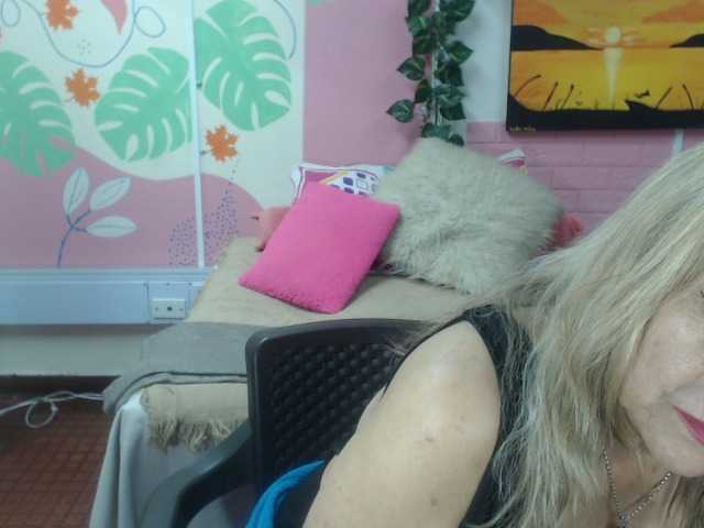 valeria-sexy