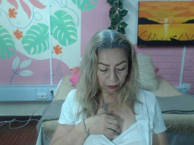 valeria-sexy