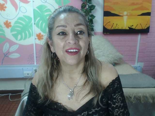 valeria-sexy live cam on BongaCams