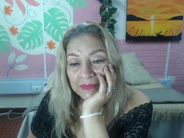 valeria-sexy live cam on BongaCams