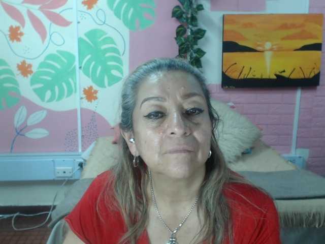 valeria-sexy live cam on BongaCams