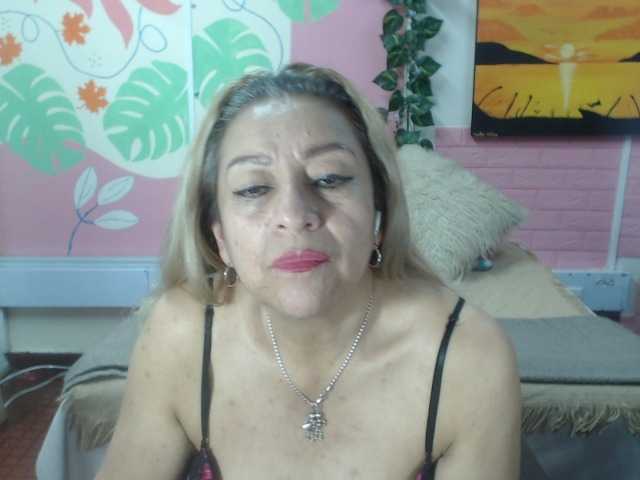 valeria-sexy live cam on BongaCams