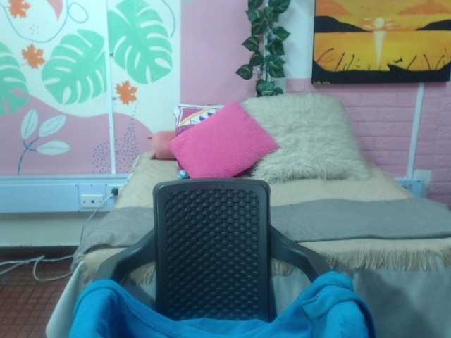 valeria-sexy live cam preview