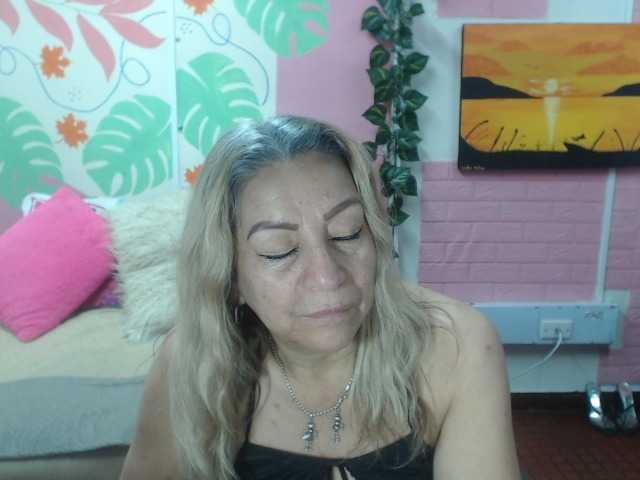 valeria-sexy