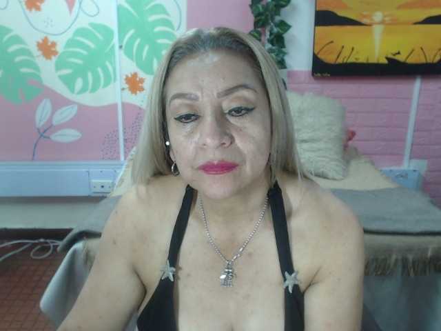 valeria-sexy live webcam show