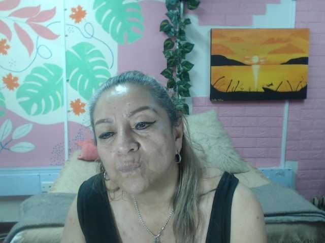 valeria-sexy live cam on BongaCams