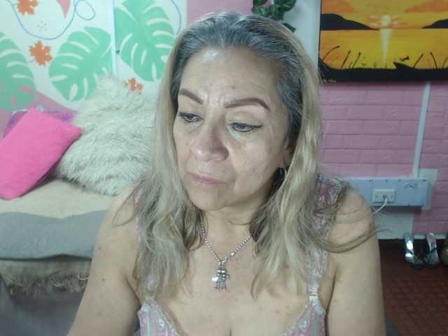 valeria-sexy live cam preview