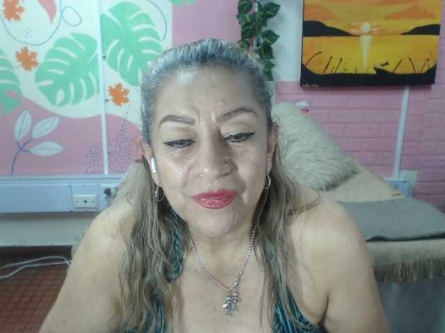 valeria-sexy live cam on BongaCams