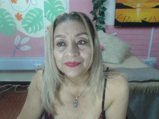valeria-sexy live webcam show
