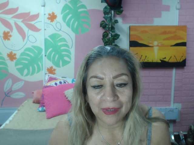 valeria-sexy