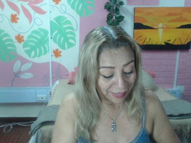 valeria-sexy live cam on BongaCams