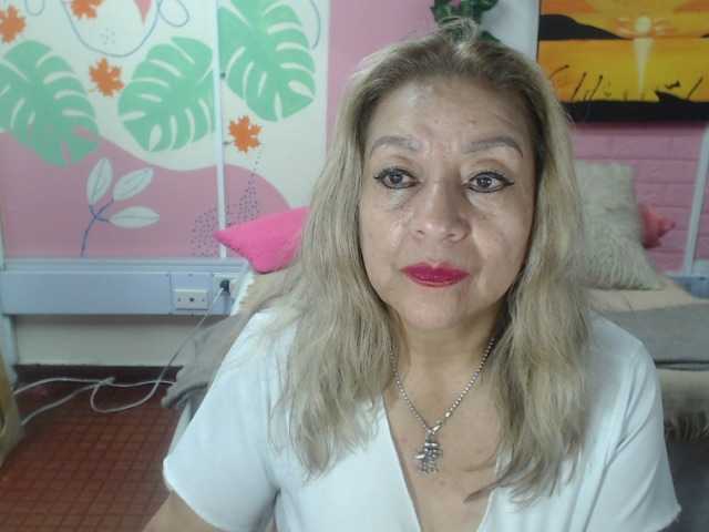 valeria-sexy live cam on BongaCams