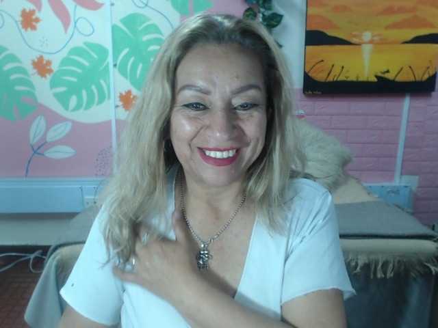 valeria-sexy live cam on BongaCams