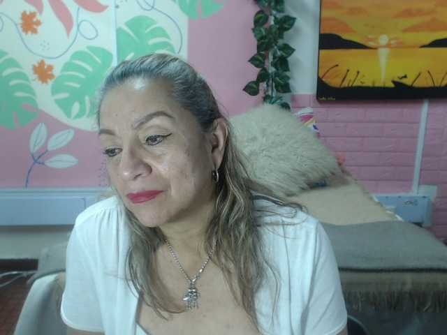 valeria-sexy