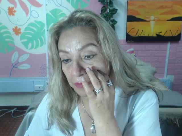 valeria-sexy webcam