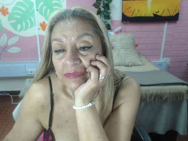 valeria-sexy webcam