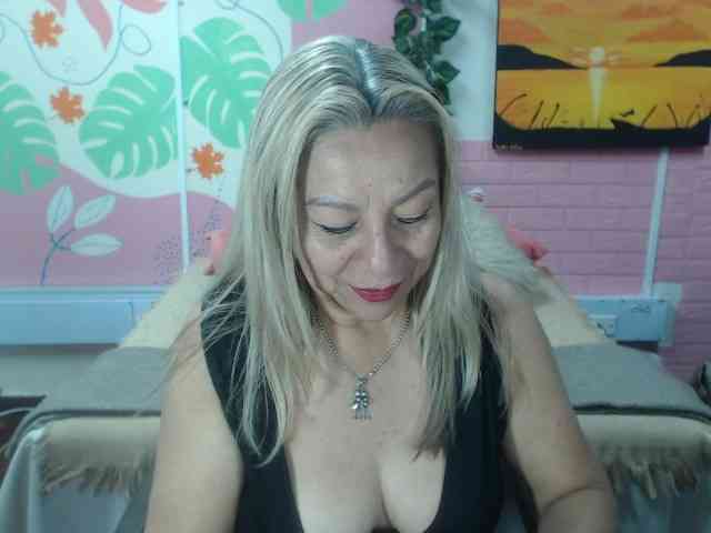 valeria-sexy valeria-sexy