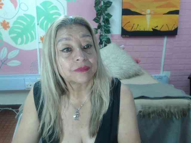 valeria-sexy valeria-sexy