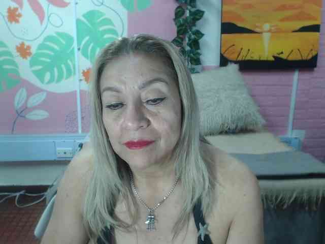valeria-sexy webcam