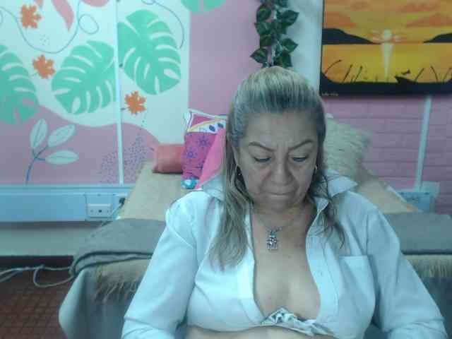 valeria-sexy