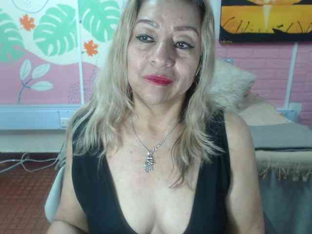 valeria-sexy valeria-sexy