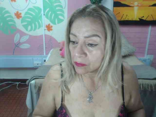 valeria-sexy valeria-sexy