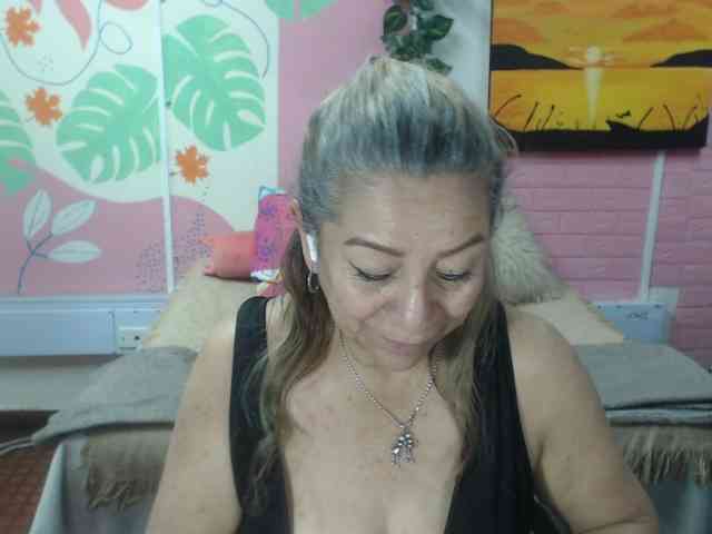 valeria-sexy valeria-sexy