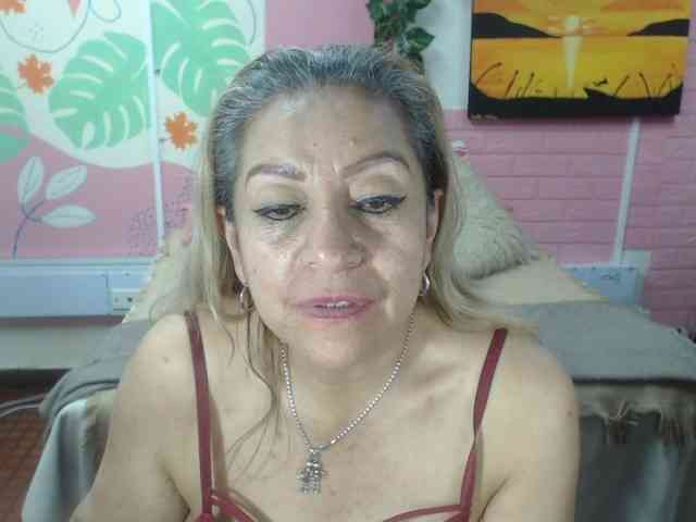valeria-sexy valeria-sexy