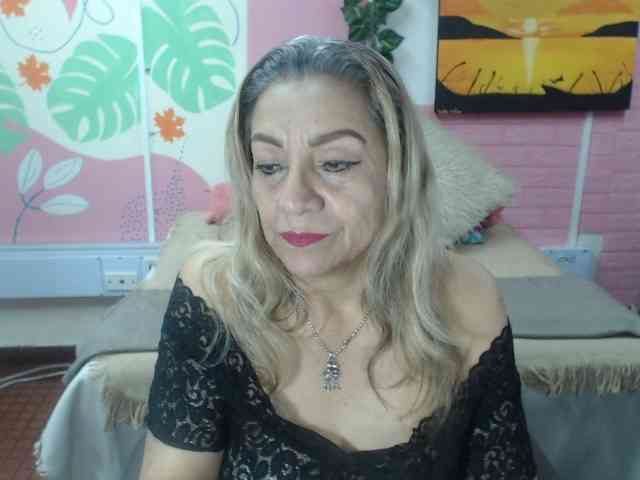 valeria-sexy valeria-sexy