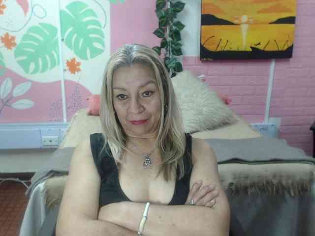 valeria-sexy valeria-sexy