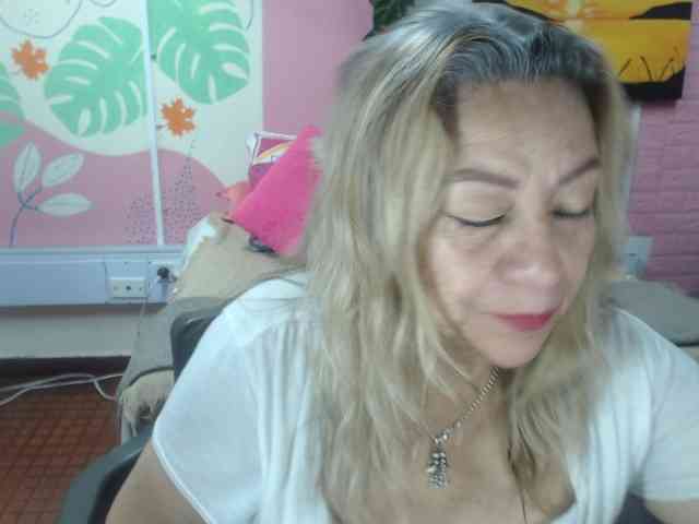 valeria-sexy valeria-sexy