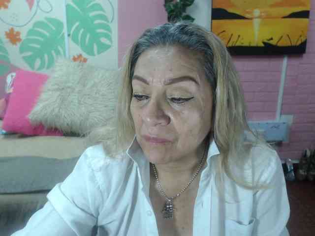 valeria-sexy valeria-sexy