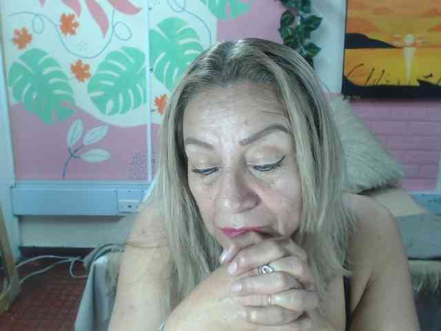 valeria-sexy webcam