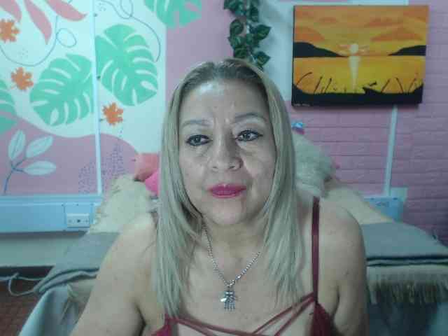 valeria-sexy valeria-sexy